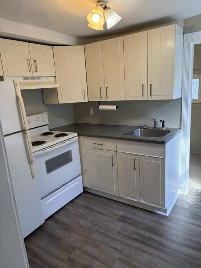 457 N Pitt St in Carlisle, PA - Building Photo - Building Photo