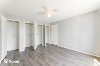 421 E 9th St in Long Beach, CA - Building Photo - Interior Photo