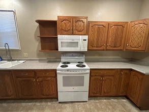 231 S Prairie Ave in Fairmont, MN - Building Photo - Building Photo