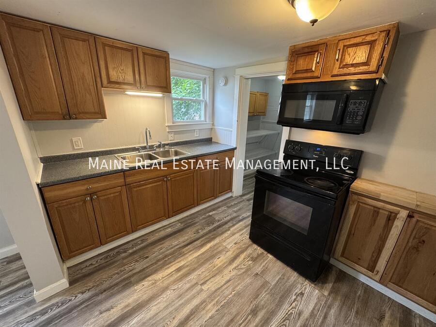 97 Grove St in Bangor, ME - Building Photo