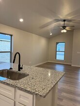 7222 35th St in Lubbock, TX - Building Photo - Building Photo