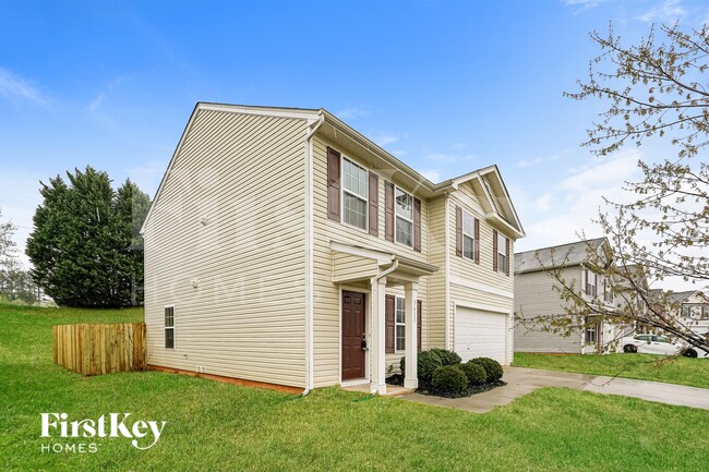 3611 Blue Spruce Ct, Unit 7-201 in Greensboro, NC - Building Photo - Building Photo