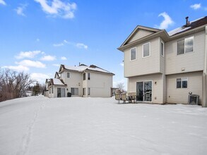 19599 Prairieview Dr in Rogers, MN - Building Photo - Building Photo