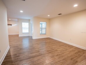 727 Hull Island Dr in Oakland, FL - Building Photo - Building Photo