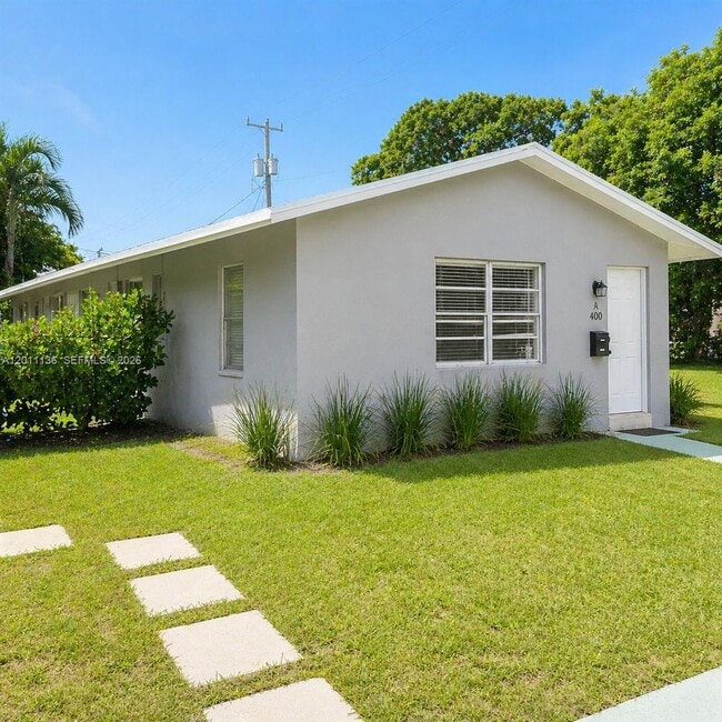 property at 400 SE 14th St