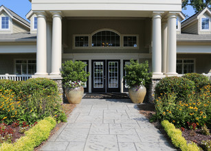 Greystone Falls in Columbus, GA - Foto de edificio - Building Photo