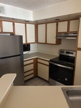 4642 Commander Dr in Orlando, FL - Building Photo - Building Photo