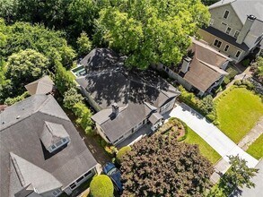 663 Yorkshire Rd NE in Atlanta, GA - Building Photo - Building Photo