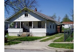 509 E 12th St in Rolla, MO - Building Photo