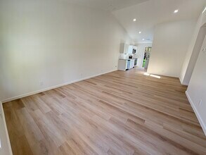 4404 Hillside Dr in Louisville, KY - Building Photo - Building Photo