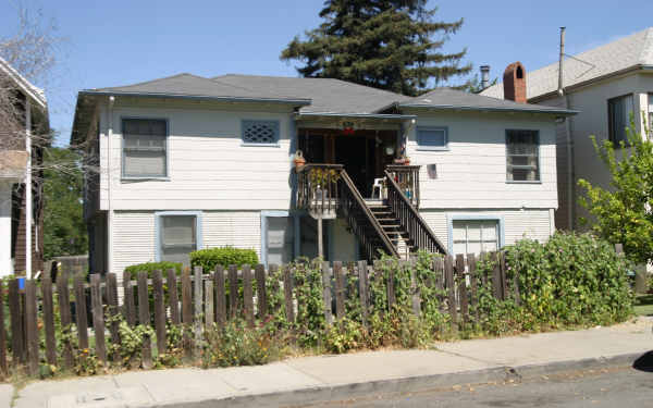 632--634 Capitol St in Vallejo, CA - Foto de edificio - Building Photo