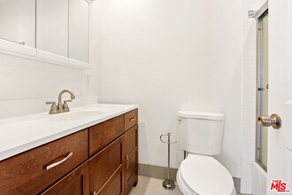 1335 S Roxbury Dr in Los Angeles, CA - Building Photo - Building Photo