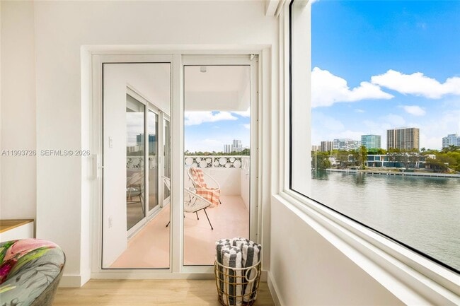 9881 E Bay Harbor Dr in Bay Harbor Islands, FL - Building Photo - Building Photo