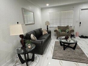 6517 SW 18th St in Miramar, FL - Building Photo - Building Photo