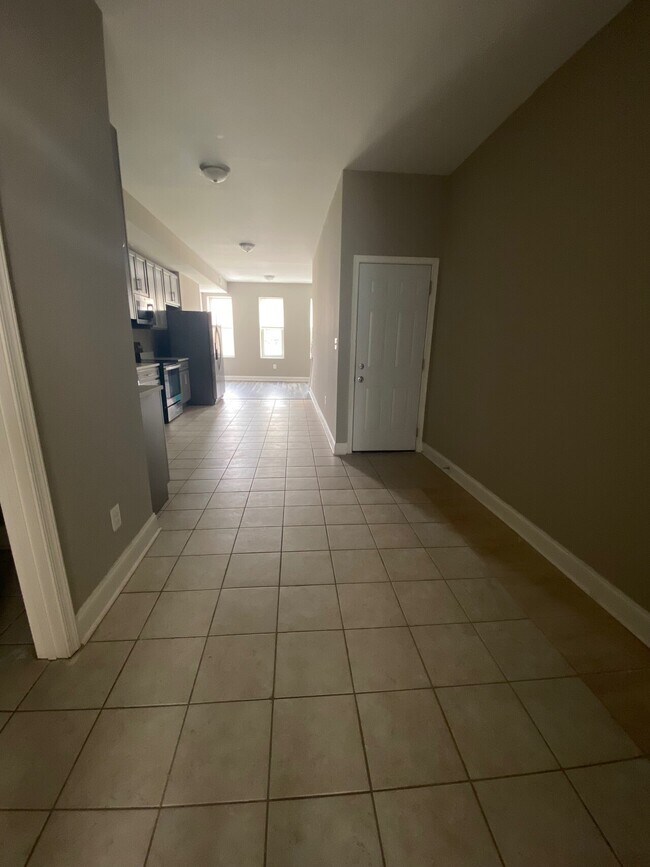 2504 Druid Hill Ave photo'