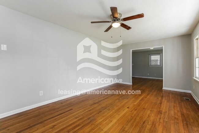 7526 Decatur Dr in Fayetteville, NC - Foto de edificio - Building Photo