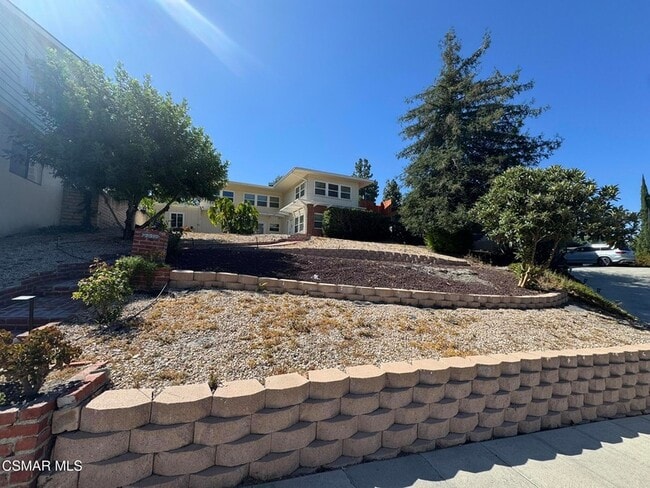 22319 MacFarlane Dr in Los Angeles, CA - Building Photo - Building Photo