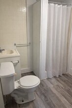 510 Main St, Unit 9 in Farmington, NH - Foto de edificio - Building Photo