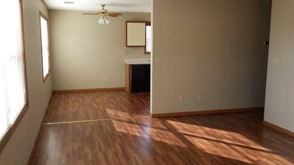 Stoney Meadow Apartments in Valparaiso, IN - Foto de edificio - Building Photo