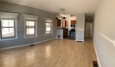 2245 Curlew St in San Diego, CA - Building Photo - Building Photo
