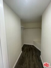 7045 Hawthorn Ave in Los Angeles, CA - Building Photo - Building Photo