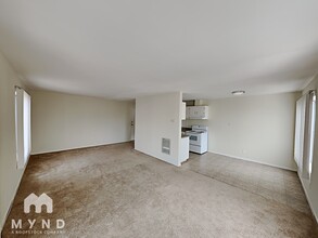 240 Athol Ave in Oakland, CA - Building Photo - Building Photo
