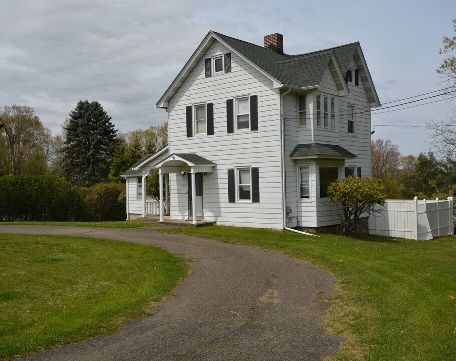 99 Bayview Ave in Cornwall On Hudson, NY - Building Photo