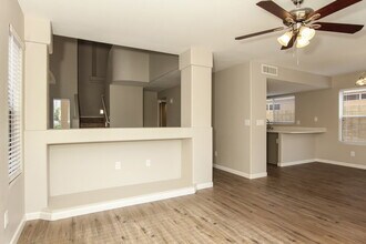 1249 E Angela Dr in Phoenix, AZ - Foto de edificio - Building Photo