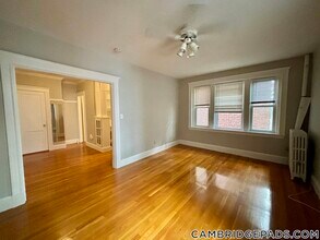 11 Gray St in Cambridge, MA - Building Photo - Building Photo