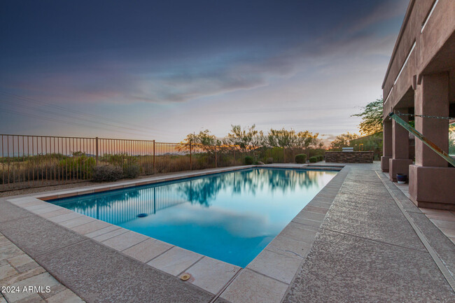 10855 E Elba Way in Scottsdale, AZ - Foto de edificio - Building Photo