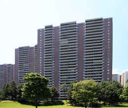 Crescent Town in Toronto, ON - Building Photo - Building Photo