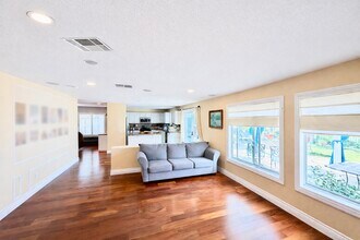 730 Via Barquero in San Marcos, CA - Building Photo - Building Photo