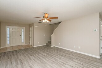 7403 Oxford Garden Cir in Apollo Beach, FL - Building Photo - Building Photo