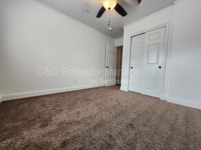 2546 W Victor Ct in Visalia, CA - Building Photo - Building Photo