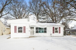 321 Rexford St in Akron, OH - Building Photo