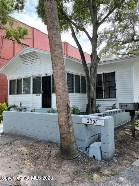 2206 Irwin St in Melbourne, FL - Building Photo