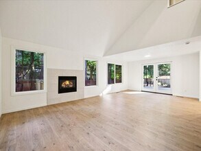 15370 Quarry Rd in Lake Oswego, OR - Building Photo - Building Photo
