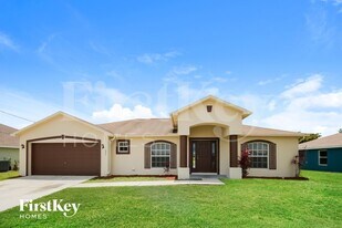 1840 NW 14th Terrace in Cape Coral, FL - Building Photo
