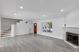 544 NE 55th St in Miami, FL - Building Photo - Building Photo