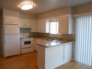 2825 Placer St in Redding, CA - Building Photo - Building Photo