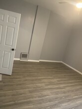 2042 Baltimore Ave in Cincinnati, OH - Building Photo - Building Photo