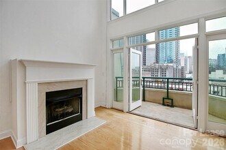 401 N Church St in Charlotte, NC - Building Photo - Building Photo