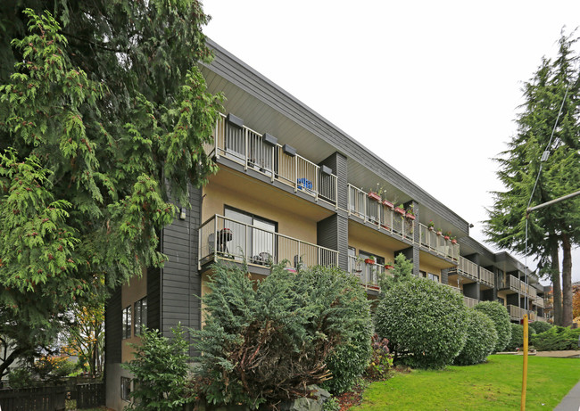 Royal Point in New Westminster, BC - Building Photo - Building Photo