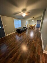 6 Walnut St in Bloomingdale, GA - Foto de edificio - Building Photo