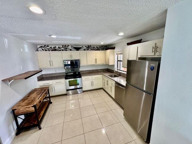 property at 9657 Riverside Dr