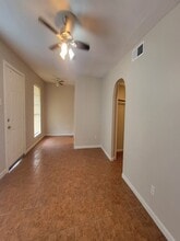 7301 Jensen Dr in Houston, TX - Foto de edificio - Building Photo