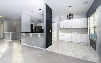 2664 Cobblestone Dr in Crystal Lake, IL - Building Photo - Building Photo