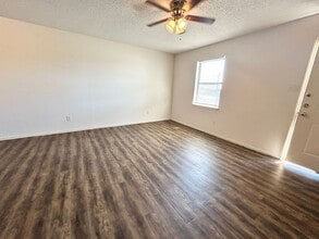 4618 Erskine St in Lubbock, TX - Building Photo - Building Photo