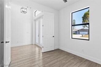 2032 NE 20th Terrace in Cape Coral, FL - Building Photo - Building Photo