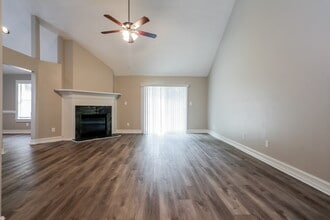 275 Eagle Way in Stockbridge, GA - Building Photo - Building Photo